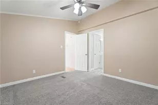 4673 Hyatt Dr, Winston-Salem, NC 27101 - Photo 15