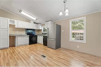 4673 Hyatt Drive, Winston-Salem, NC 27101 - Photo 11