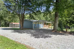 4673 Hyatt Dr, Winston-Salem, NC 27101 - Photo 27