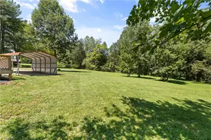 4673 Hyatt Dr, Winston-Salem, NC 27101 - Photo 29