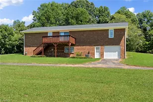 329 Henderson Dr, Clemmons, NC 27012 - Photo 13
