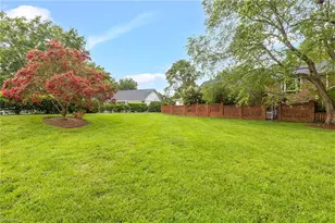 16 Fountain Manor Dr, Greensboro, NC 27405 - Photo 39