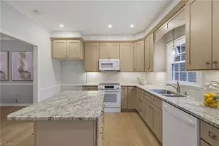 16 Fountain Manor Dr, Greensboro, NC 27405 - Photo 13