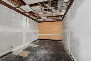415 N Trade Street NW, Winston-Salem, NC 27101 - Photo 27