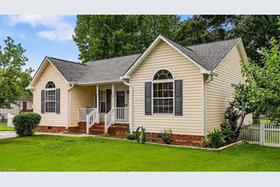 1 Cedar Branch Drive, Thomasville, NC 27360 - Photo 5