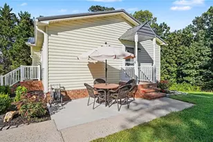 162 Oak Ridge Pl, Mount Airy, NC 27030 - Photo 3