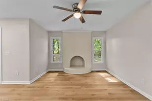 708 Woodlake Dr, Greensboro, NC 27406 - Photo 17