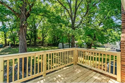 708 Woodlake Drive, Greensboro, NC 27406 - Photo 31