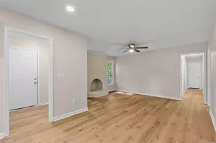708 Woodlake Dr, Greensboro, NC 27406 - Photo 15