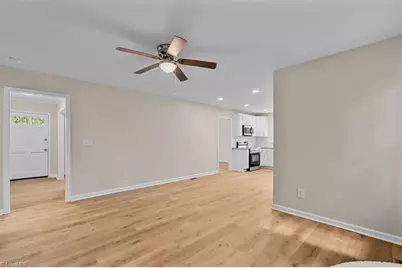 708 Woodlake Drive, Greensboro, NC 27406 - Photo 19