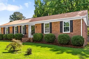 708 Woodlake Dr, Greensboro, NC 27406 - Photo 3