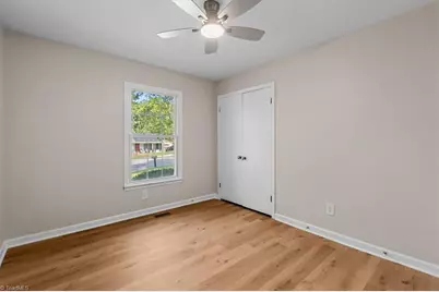 708 Woodlake Drive, Greensboro, NC 27406 - Photo 29