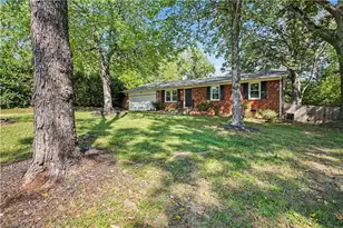 2205 Cardinal Dr, Jamestown, NC 27282 - Photo 3