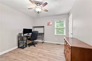 323 Avery Ave, High Point, NC 27265 - Photo 9