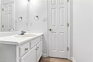 323 Avery Ave, High Point, NC 27265 - Photo 11