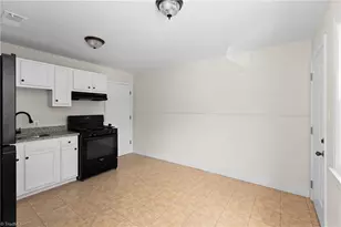 1317 Pleasant St, Winston-Salem, NC 27107 - Photo 7