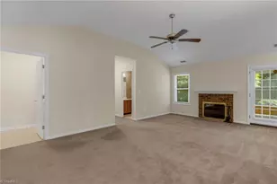 3 Brandywine Cir, Greensboro, NC 27409 - Photo 9