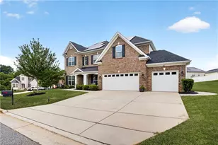 6605 Jockey Club Dr, Whitsett, NC 27377 - Photo 15
