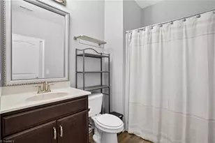 6605 Jockey Club Dr, Whitsett, NC 27377 - Photo 33