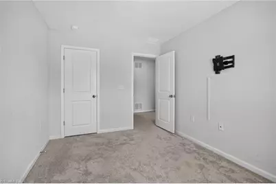 814 Falls Grove Trail, High Point, NC 27265 - Photo 17