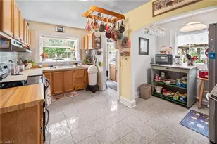 204 Carson Rd, Pilot Mountain, NC 27041 - Photo 9
