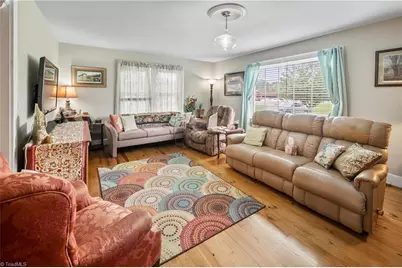 204 Carson Road, Pilot Mountain, NC 27041 - Photo 5