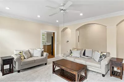 4600 Century Oaks Lane, Winston-Salem, NC 27106 - Photo 9
