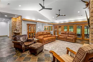 381 Hunters Point, Lexington, NC 27295 - Photo 7