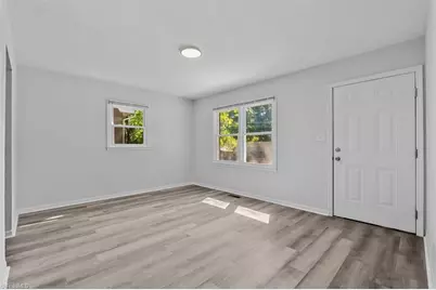 621 Spring Garden Circle, High Point, NC 27260 - Photo 5