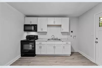 621 Spring Garden Circle, High Point, NC 27260 - Photo 9