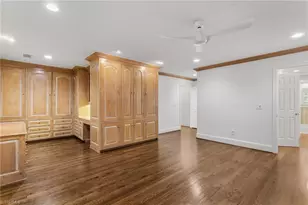 402 Parkmont Dr, Greensboro, NC 27408 - Photo 29