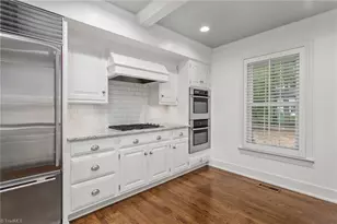 402 Parkmont Dr, Greensboro, NC 27408 - Photo 11