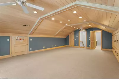 402 Parkmont Drive, Greensboro, NC 27408 - Photo 39