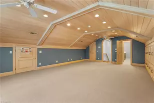 402 Parkmont Dr, Greensboro, NC 27408 - Photo 39