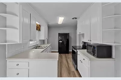 921 E King Street, King, NC 27021 - Photo 9