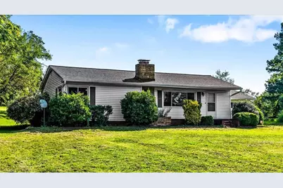 921 E King Street, King, NC 27021 - Photo 3