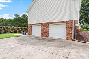 221 Saura Ct, King, NC 27021 - Photo 35