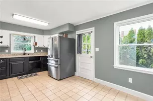 1200 Quail Hollow Rd, Kernersville, NC 27284 - Photo 11