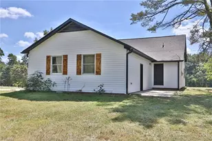 1826 N Oak Ridge Church Rd, Yadkinville, NC 27055 - Photo 37