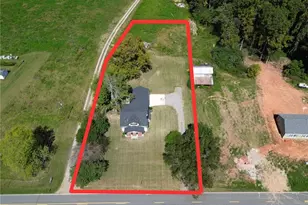 1826 N Oak Ridge Church Rd, Yadkinville, NC 27055 - Photo 3