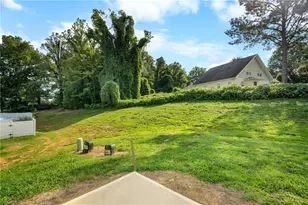 522 Stokesburg Rd, Walnut Cove, NC 27052 - Photo 29