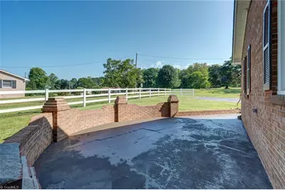 2036 Camp Springs Road, Reidsville, NC 27320 - Photo 7