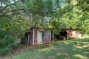 2036 Camp Springs Rd, Reidsville, NC 27320 - Photo 43