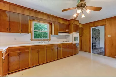 2036 Camp Springs Road, Reidsville, NC 27320 - Photo 17