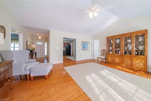 303 Locksley Ct, Thomasville, NC 27360 - Photo 3
