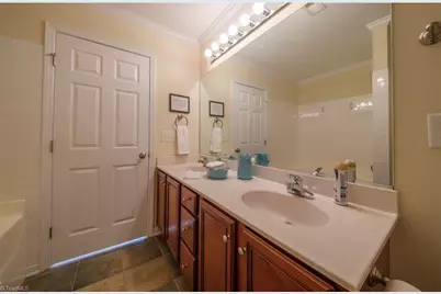 303 Locksley Court, Thomasville, NC 27360 - Photo 13