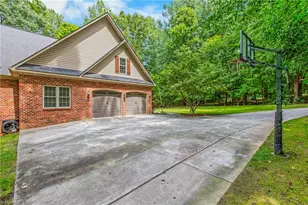 1215 Netterillo Dr, Winston-Salem, NC 27103 - Photo 3