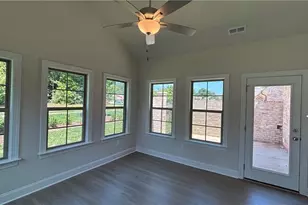 1046 Beechcraft Dr, Mebane, NC 27302 - Photo 5