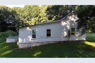 1574 Carter Street, Mount Airy, NC 27030 - Photo 9