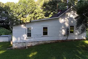 1574 Carter St, Mount Airy, NC 27030 - Photo 9